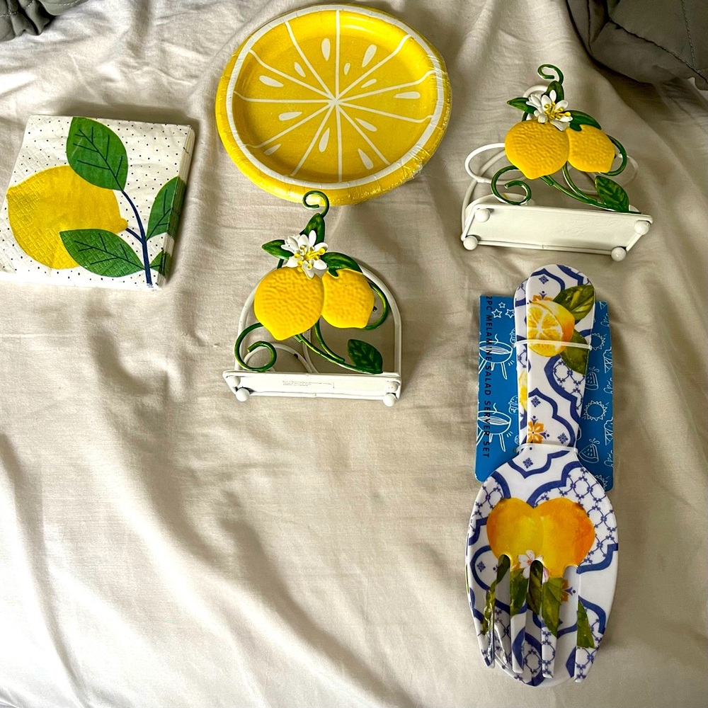 Lemon-Themed Kitchen Set with Yellow Accents